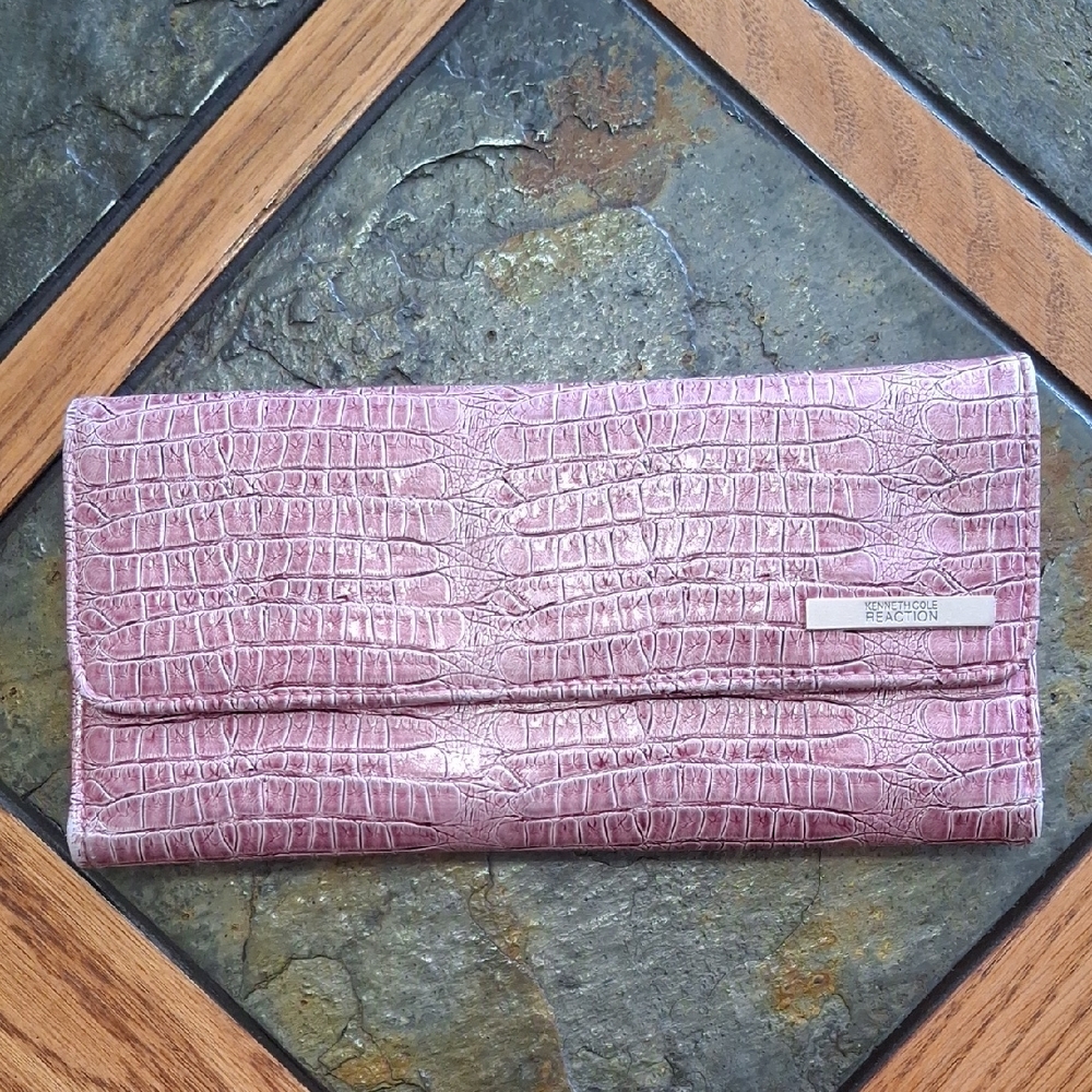 Kenneth Cole Reaction Croc-Embossed Mauve Wallet